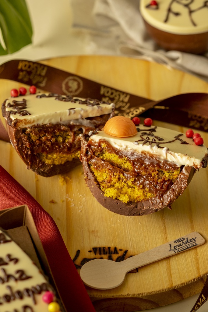 BENTO OVO BOLO DE CENOURA COM CHOCOLATE