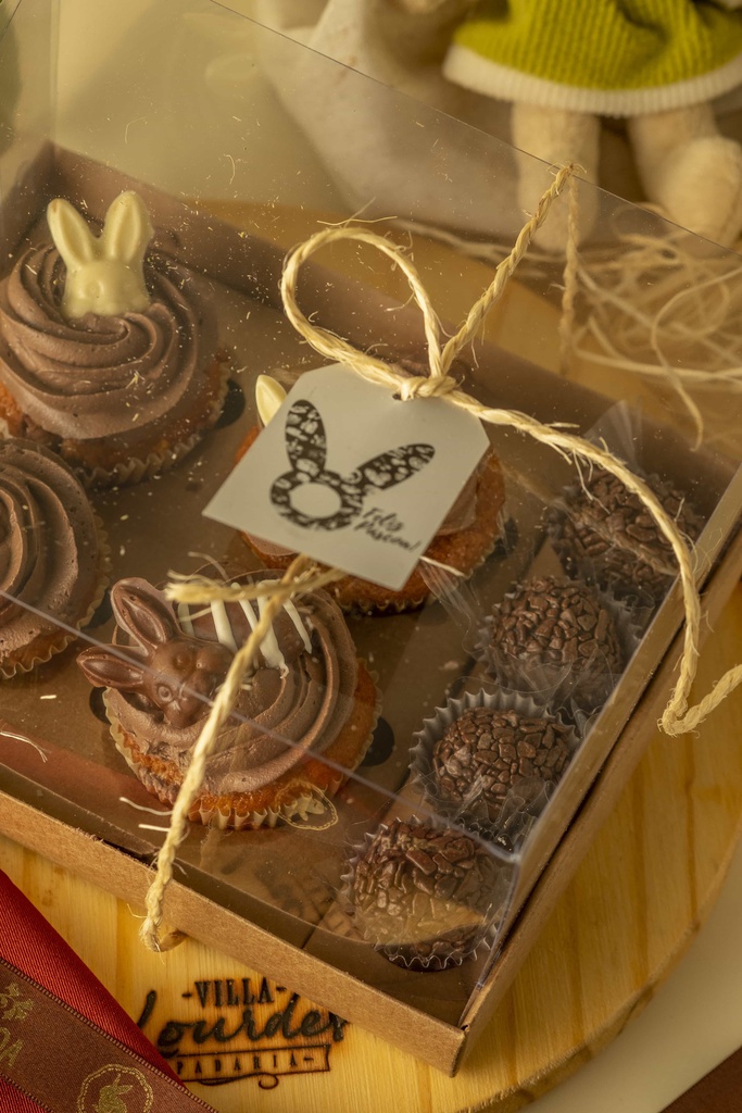 KIT CUPCAKE COM BRIGADEIRO