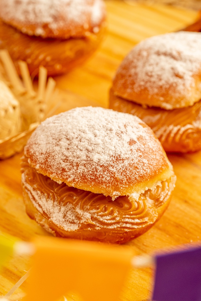 MINI SONHO DE DOCE DE LEITE