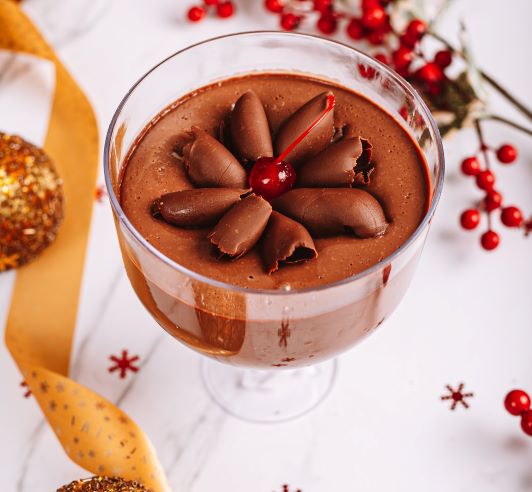 TAÇA DE MOUSSE DE CHOCOLATE