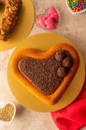 [52025] BOLO PISCINA DE CORAÇÃO CENOURA COM CHOCOLATE